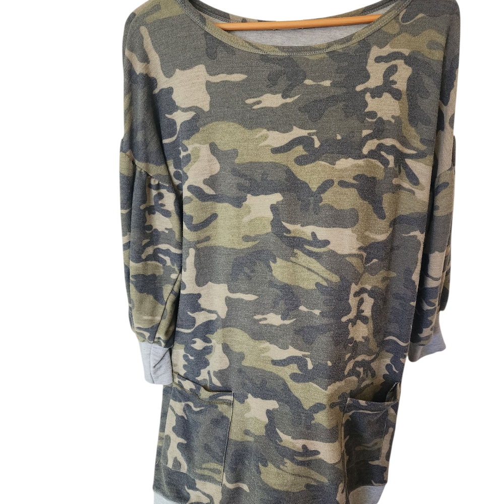 Hummingbird Camo Tunic In A Terry Material